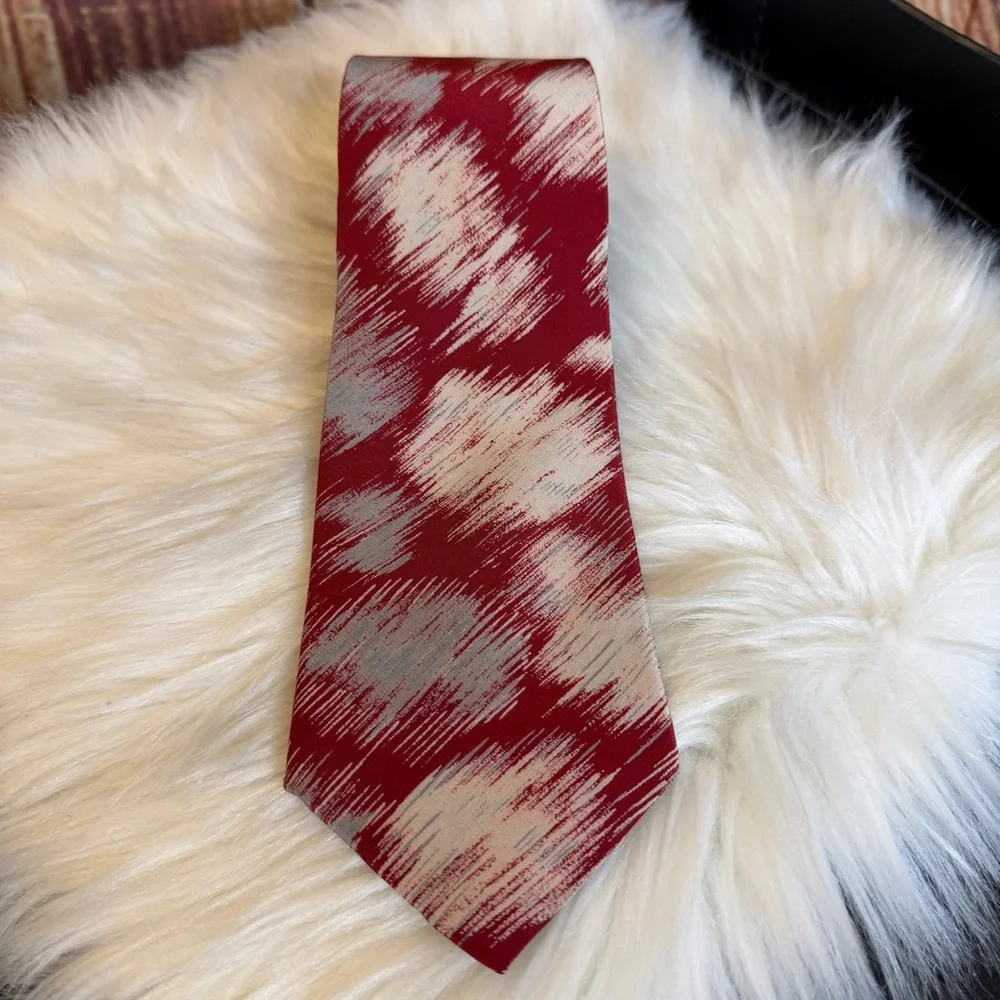 Pierre Cardin Men’s Vintage Silk Abstract Red Gray Necktie 80s 90s Handmade